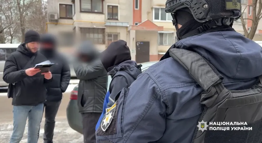 Одеська поліція викрила схему фіктивних шлюбів для легалізації іноземців