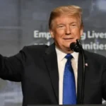 Трамп відправляє плавучий госпіталь до Гренландії без запиту: дипломатичний шок чи гуманітарний жест?