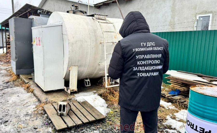 У Ковелі податківці вилучили понад 3 тонни незаконного дизельного палива