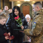 Вшанування героїв: Родини загиблих прикордонників отримали посмертні нагороди у Луцьку