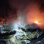Жахливі наслідки російської агресії: обстріл Запоріжжя поранив 10 людей, знищив притулок для тварин із загиблими собаками