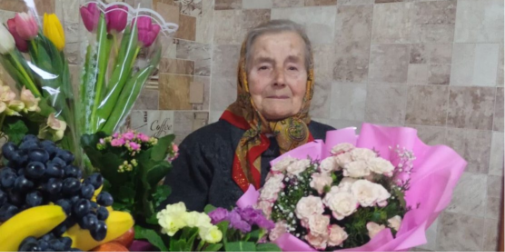 Довголіття та родинні зв'язки: 90-річна волинянка святкує з 20 правнуками і праправнуком