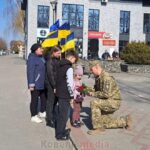 Ковель вшанував мужність українських добровольців: міська ініціатива вшанувала їхній внесок у захист Батьківщини