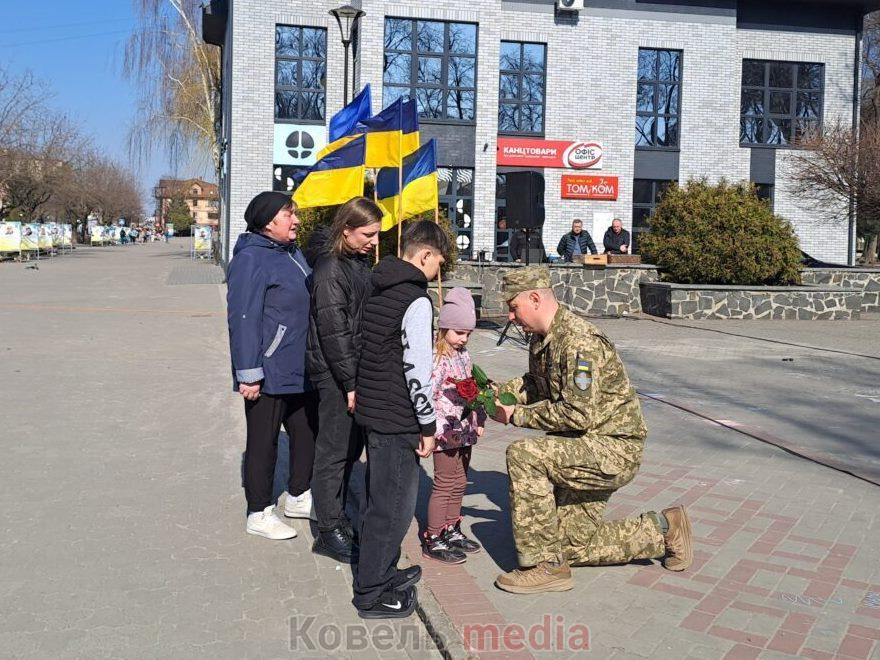 Ковель вшанував мужність українських добровольців: міська ініціатива вшанувала їхній внесок у захист Батьківщини