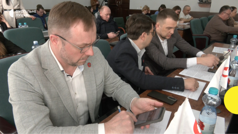 Луцькрадівські депутати просять НАБУ та ДПСУ не дозволити ексмеру виїзд за кордон