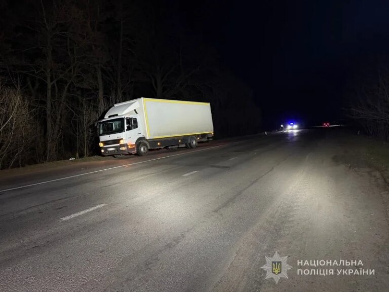 У Ківерцях вантажівка збила велосипедиста: постраждалий доставлений до лікарні