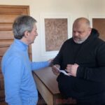"У Ковелі ветеран війни та сім'ї переселенців отримали житло: нові квартири для тих, хто шукав прихистку".