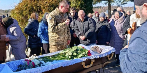 Волинська громада віддала останню шану герою: ЗСУ ветеран Володимир Шевцов відійшов у вічність (фото)