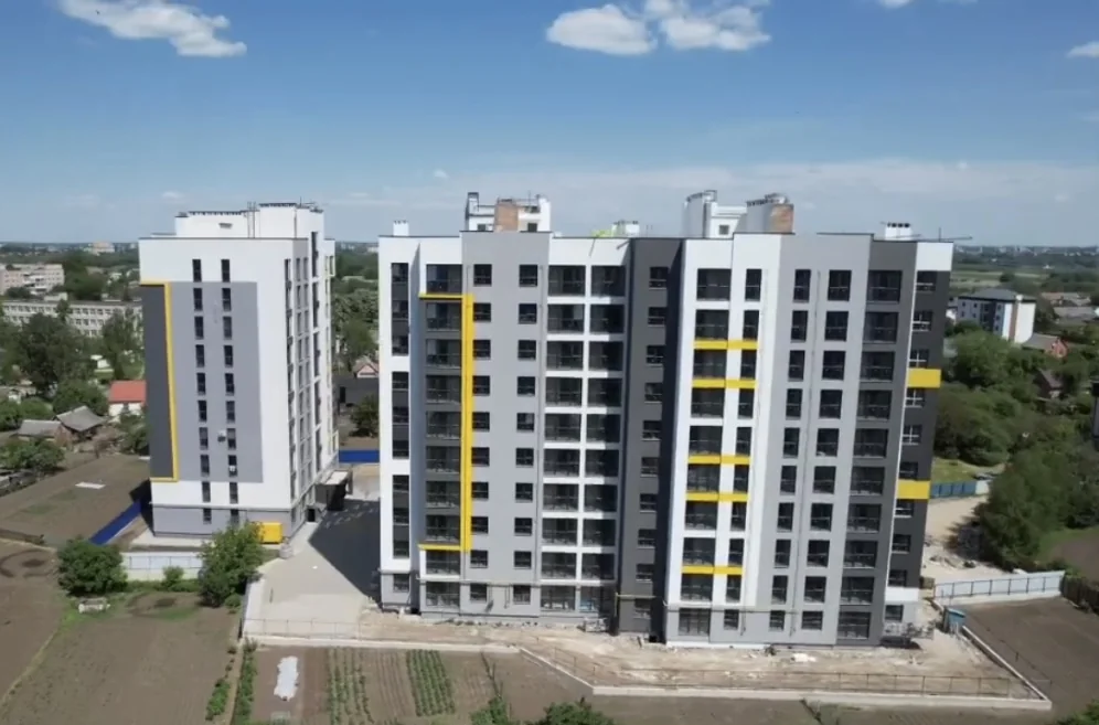 700,3 м² захисникам: "Орбітабуд" передала 11 квартир у Луцьку.