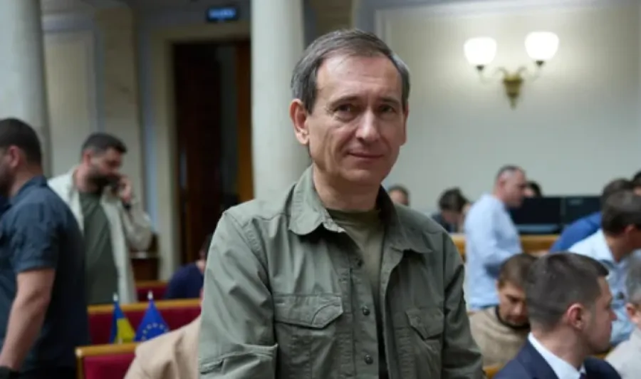 МІНОБОРОНИ: ПЛАН "ВІДПУСТКА ЗАМІСТЬ ДЕМОБІЛІЗАЦІЇ" – СТРОКОВІ КОНТРАКТИ НА ПЕРСПЕКТИВІ