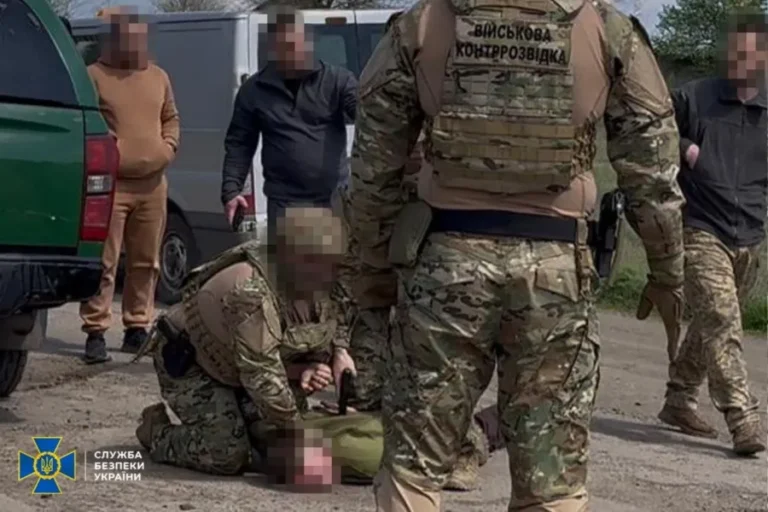 СБУ: Коригувальника ударів дронами по Дніпропетровщині затримано.