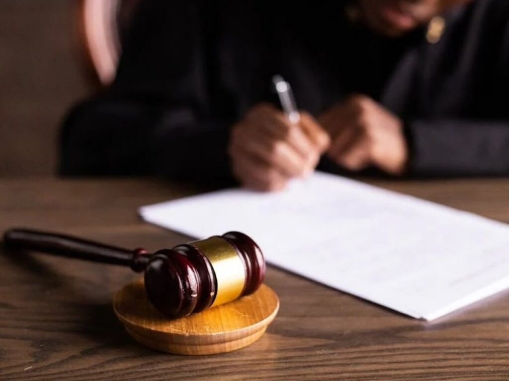 "Волинянці загрожує суд за лайку в мережі: поліція відкрила справу."