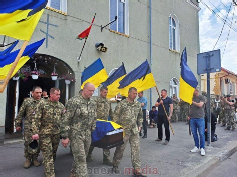 Ковель: 15 місяців забуття. Відійшов Анатолій Смаль, наш Герой. 🕊️