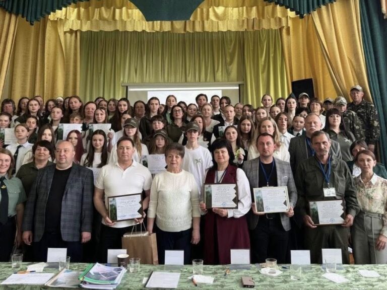 Луцьк б'є рекорди: вперше серед учасників обласного зльоту учнівських лісництв.