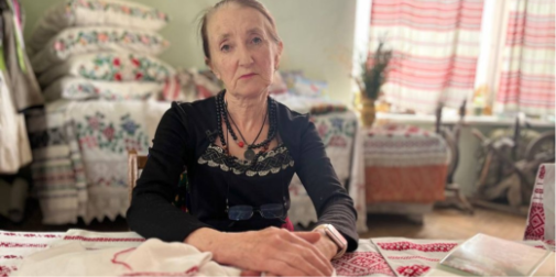 Майстриня з Волині: у 4 роки вже вишивала, зберігаючи унікальну техніку занизування