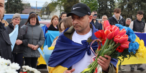 На Волині: урочиста зустріч Героя Андрія Жолоба, звільненого з ворожого полону.