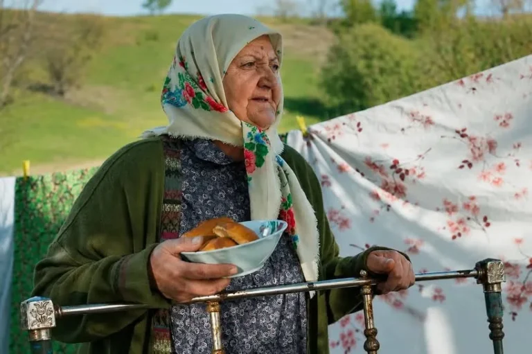 Світла пам'ять: Померла заслужена артистка України Любов Колесникова, зірка української сцени.