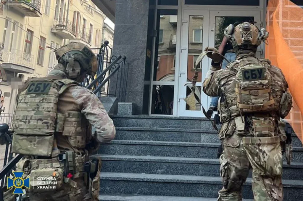 Топ-поліцейських затримали: обшуки виявили масштабні корупційні схеми в трьох областях.