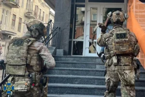 Топ-поліцейських затримали: обшуки виявили масштабні корупційні схеми в трьох областях.