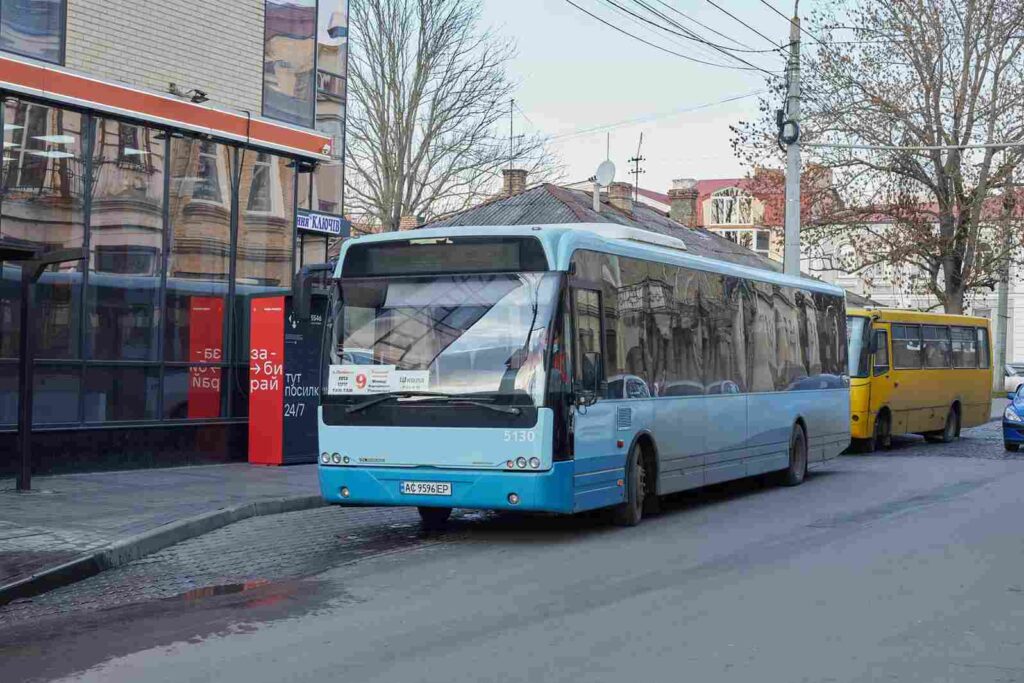 Автобус 9 Луцьк