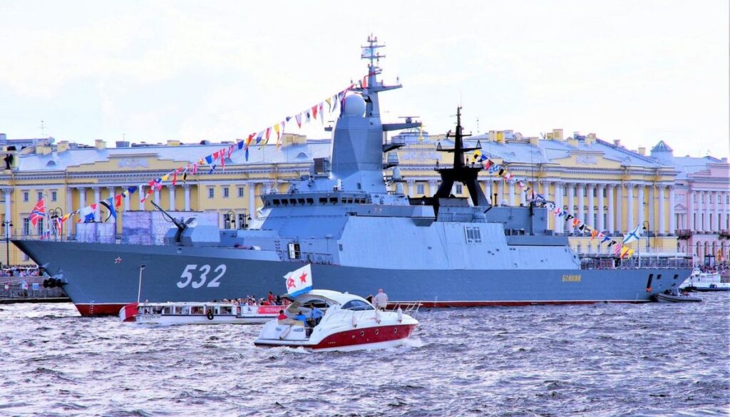 "Бойкий" під вогнем: чи воскресне корвет? Експерт з ВМС про шанси РФ.