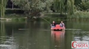 Українець із Варшави: сом-легенда з озера в його руках!