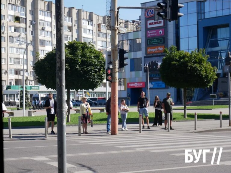 Місто буденне: Луцьк проживає останні липневі дні | БУГ