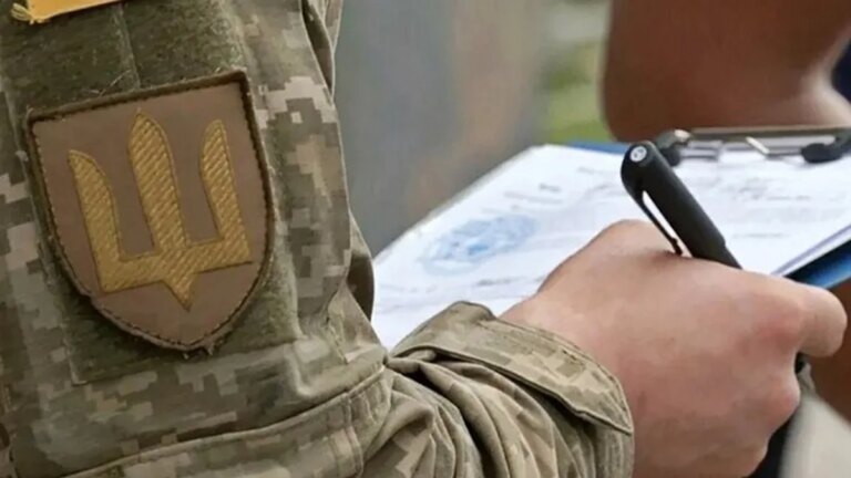 Луцьк: Водія, який наїхав на військовослужбовця ТЦК, затримано