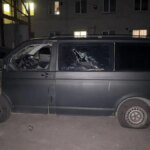 У Луцьку: авто ТЦК та СП та двоє військових постраждали від нападу 30 цивільних.