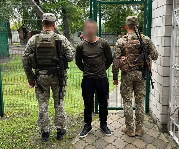 Один ішов до білорусі, інший – до Польщі: на Волині затримали двох втікачів (фото)