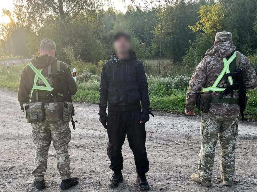 На Волині прикордонники спіймали чоловіків, що намагалися втекти