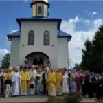 Четверта святиня на Волині: відновлену після вогню церкву урочисто освятили (фото)