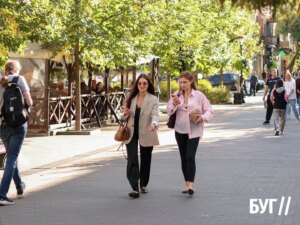 Луцьк купається у сонячних променях перед осіннім холоди