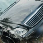 Луцьк: водій врізався у паркан і втік, але патрульні його знайшли