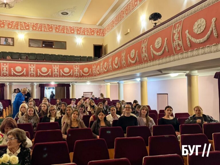 Луцьк занурився в світ Лесі Українки: моновистава «Лесині листи» оживила дитячі спогади та поезію