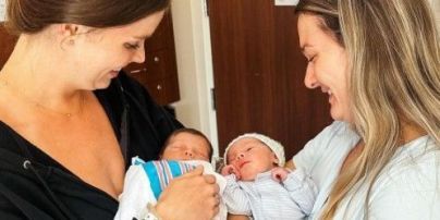 Подруги-близнючки народили дітей одночасно: "Це справжнє диво"