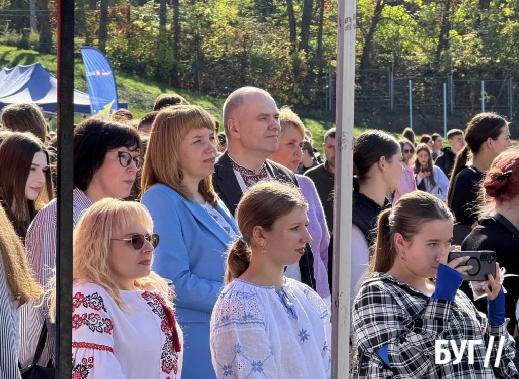 У Луцьку провели благодійний марафон до Дня захисників і захисниць 10