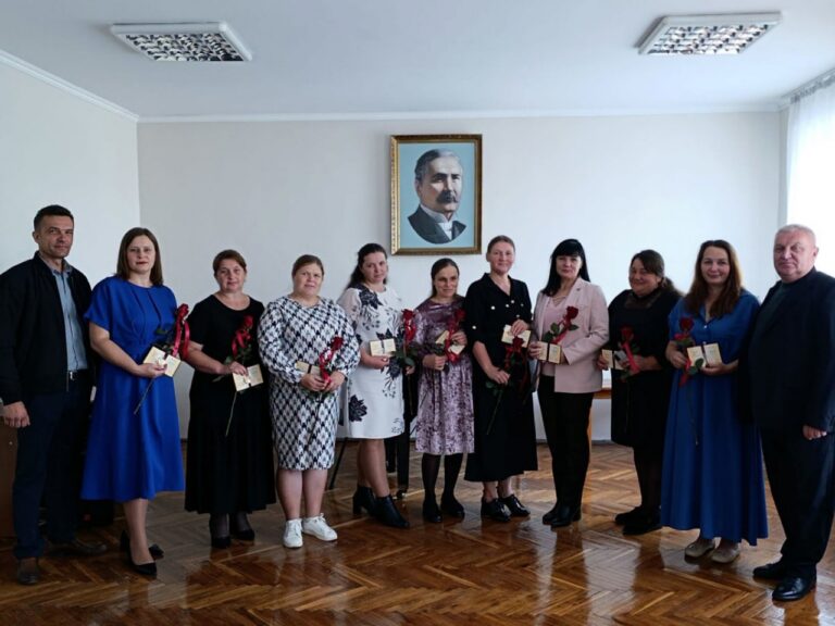 На Волині дев'ятеро жінок відзначені почесним державним званням «Мати-героїня» за виховання п'яти і більше дітей
