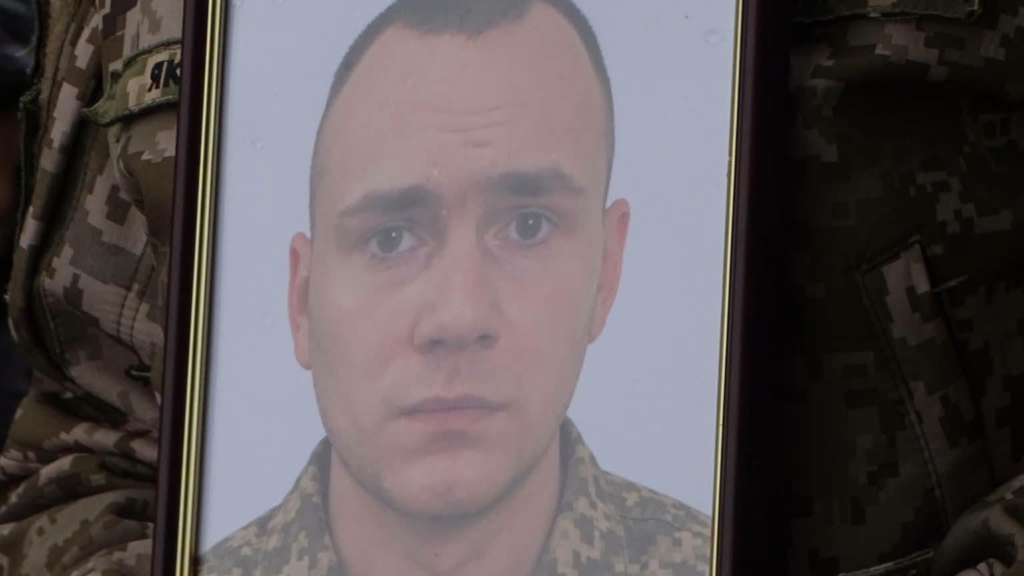 На Волині попрощалися з 29-річним захисником Владиславом Косюком, у якого раптово зупинилося серце