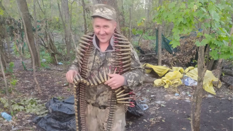 Волинський прикордонник два дні кликав "Сало! Цибуля!" виживаючи під завалами