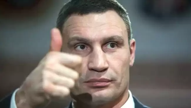 Заклик Кличка виїхати з Києва: кияни відповідають мемами на зимові випробування