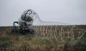 Зеленський запустив створення інженерних загороджень для кругової оборони міст – указ президента