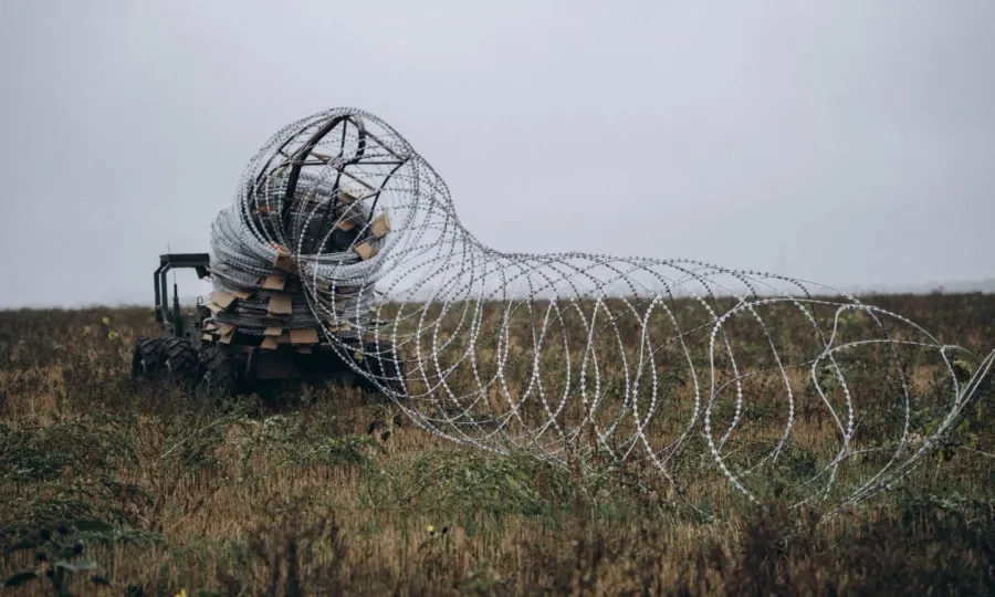Зеленський запустив створення інженерних загороджень для кругової оборони міст – указ президента